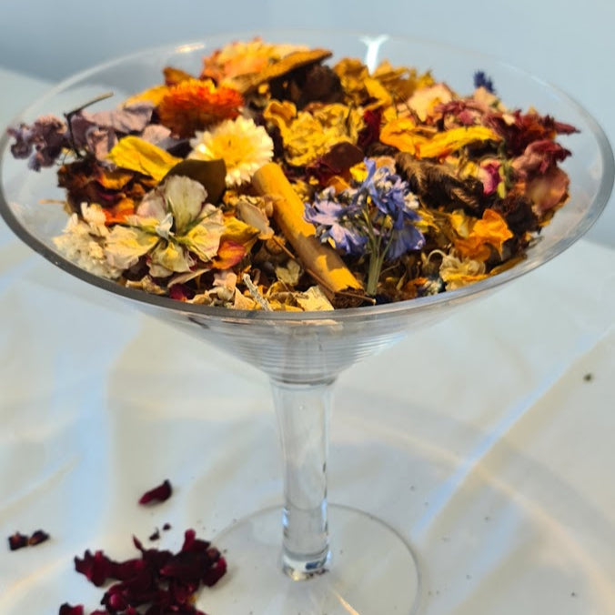 SALE price Botanical Potpourri Mix (fruitful and natural materials and fragrance)