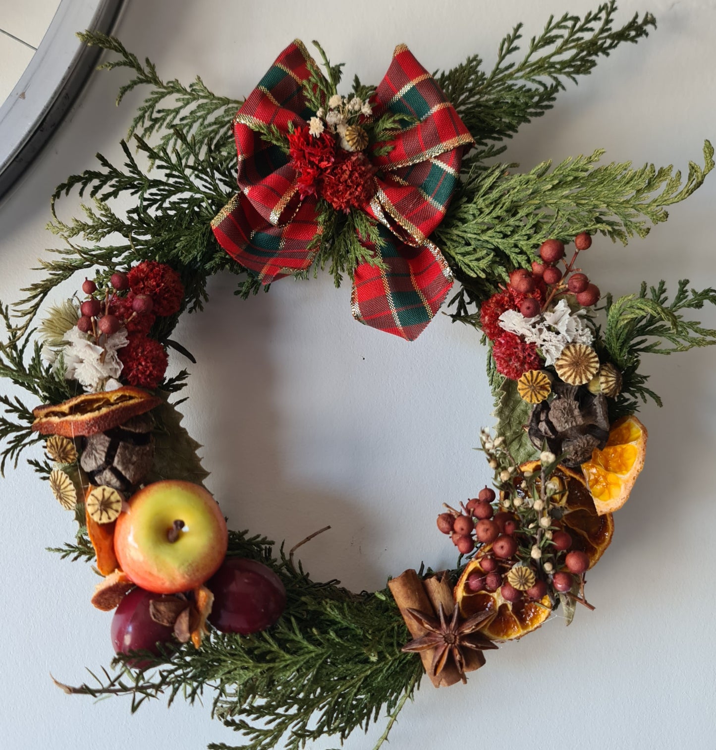 Christmas Wreath 20cm diameter