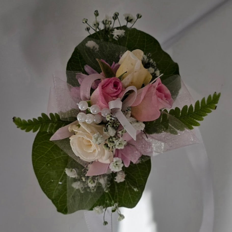 Corsage (Wrist)
