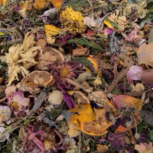 Everlasting Natural fragrance though dried flowers fruits and herbs